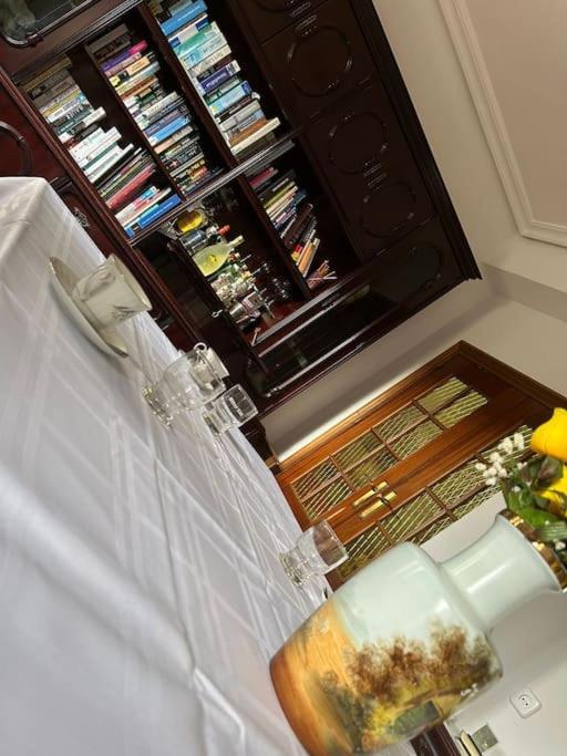 Apartamento Acogedor Seville Luaran gambar